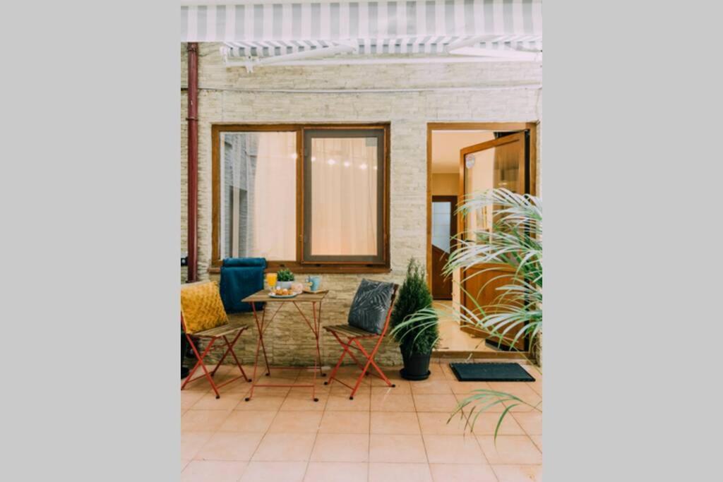 Studio With Private Terrace Next To Cismigiu Boekarest Buitenkant foto